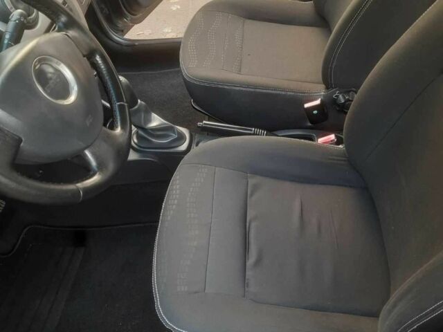 Дачия Сандеро 2010 в Кролевце на Automoto.ua Серый Дачия Сандеро, объемом двигателя 1.6 л и пробегом 230 тыс. км за 6800 $, фото 15 на Automoto.ua