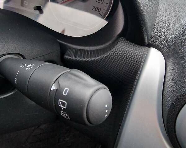 Сірий Дачія Sandero, об'ємом двигуна 1.6 л та пробігом 142 тис. км за 5599 $, фото 41 на Automoto.ua