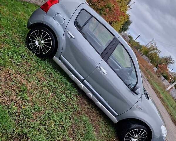 Сірий Дачія Sandero, об'ємом двигуна 1.6 л та пробігом 142 тис. км за 5599 $, фото 3 на Automoto.ua