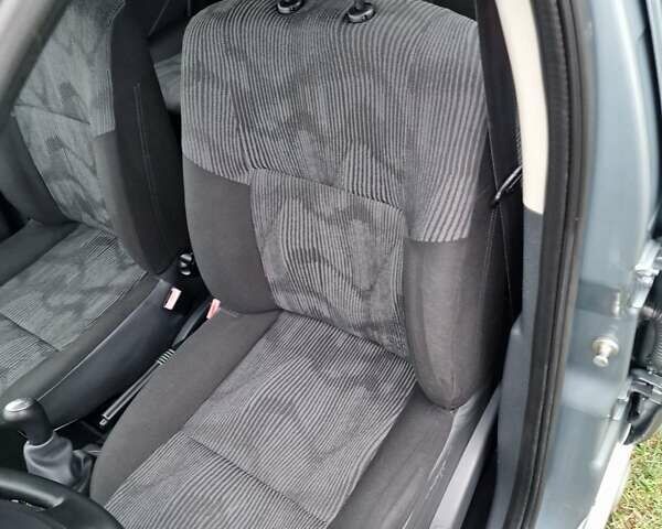 Сірий Дачія Sandero, об'ємом двигуна 1.6 л та пробігом 142 тис. км за 5599 $, фото 34 на Automoto.ua