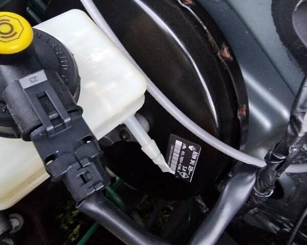 Сірий Дачія Sandero, об'ємом двигуна 1.6 л та пробігом 142 тис. км за 5599 $, фото 118 на Automoto.ua