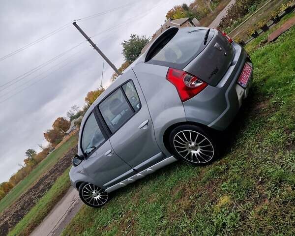 Сірий Дачія Sandero, об'ємом двигуна 1.6 л та пробігом 142 тис. км за 5599 $, фото 5 на Automoto.ua