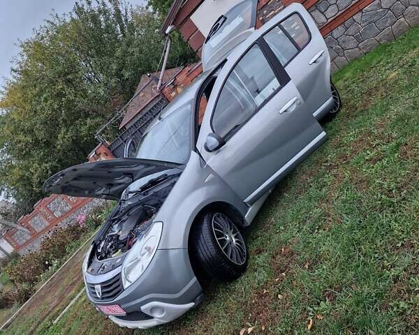 Сірий Дачія Sandero, об'ємом двигуна 1.6 л та пробігом 142 тис. км за 5599 $, фото 130 на Automoto.ua