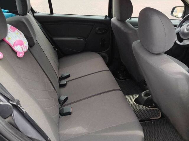 Сірий Дачія Sandero, об'ємом двигуна 1.6 л та пробігом 160 тис. км за 6600 $, фото 5 на Automoto.ua