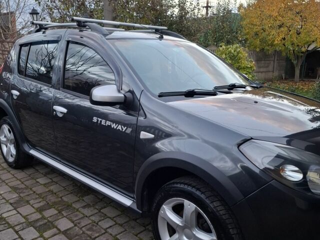 Серый Дачия Сандеро, объемом двигателя 1.6 л и пробегом 200 тыс. км за 6400 $, фото 2 на Automoto.ua