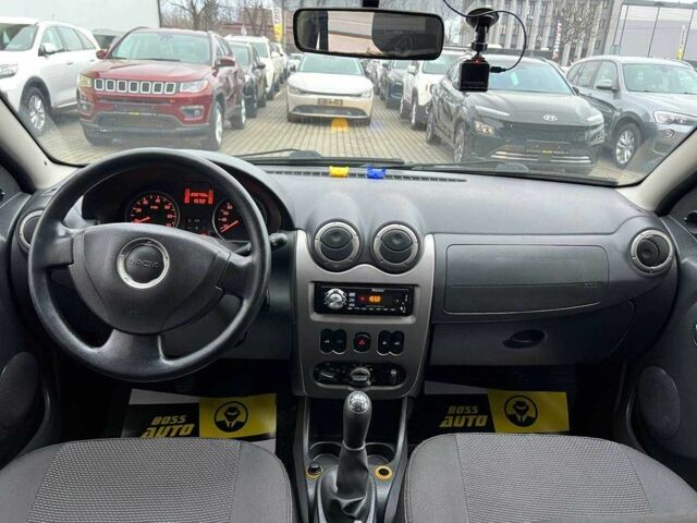 Серый Дачия Сандеро, объемом двигателя 1.6 л и пробегом 200 тыс. км за 6700 $, фото 11 на Automoto.ua