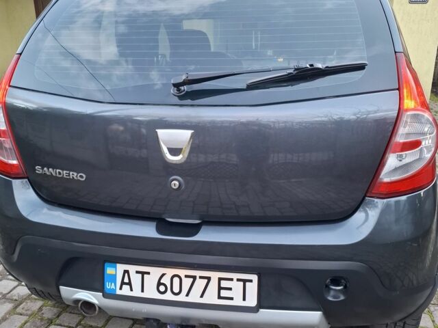 Серый Дачия Сандеро, объемом двигателя 1.6 л и пробегом 200 тыс. км за 6400 $, фото 4 на Automoto.ua