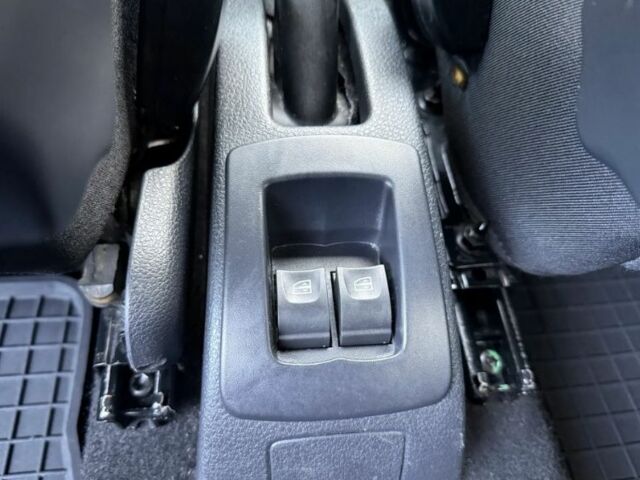 Серый Дачия Сандеро, объемом двигателя 1.5 л и пробегом 189 тыс. км за 5499 $, фото 13 на Automoto.ua