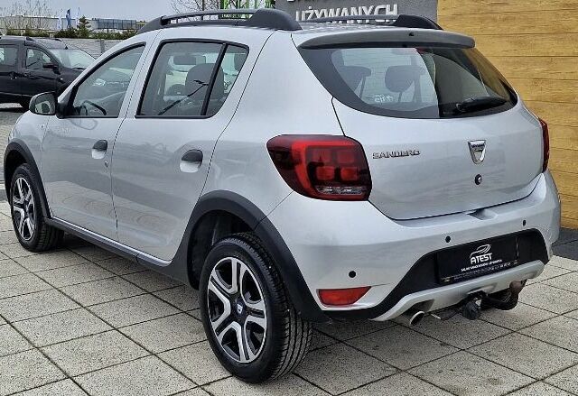 Серый Дачия Сандеро, объемом двигателя 1.5 л и пробегом 136 тыс. км за 7190 $, фото 2 на Automoto.ua