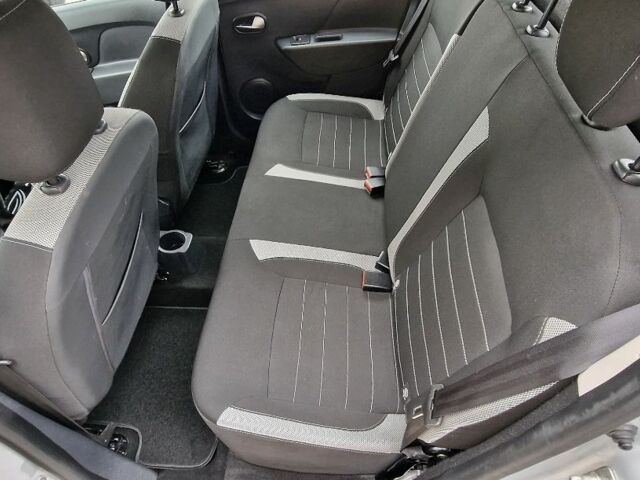 Серый Дачия Сандеро, объемом двигателя 1.5 л и пробегом 136 тыс. км за 7190 $, фото 9 на Automoto.ua