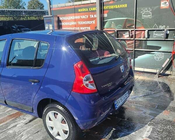 Синий Дачия Сандеро, объемом двигателя 1.4 л и пробегом 236 тыс. км за 3900 $, фото 4 на Automoto.ua