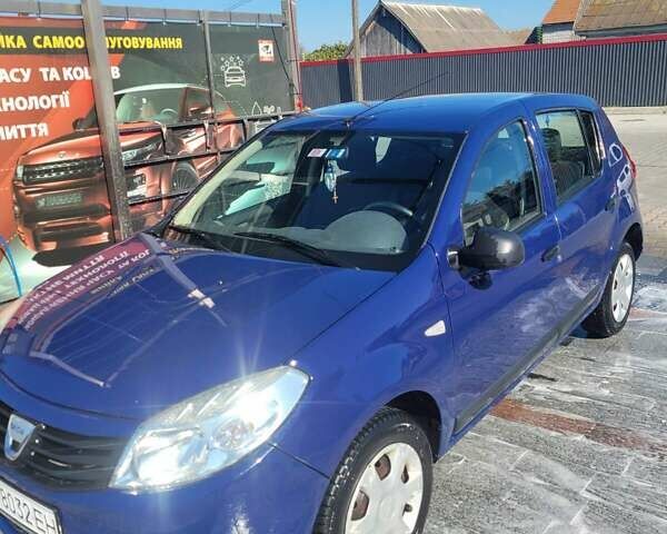 Синий Дачия Сандеро, объемом двигателя 1.4 л и пробегом 236 тыс. км за 3900 $, фото 1 на Automoto.ua