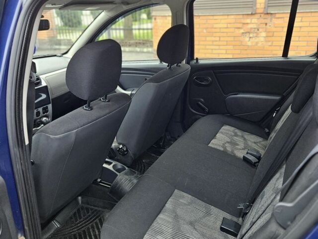 Синій Дачія Sandero, об'ємом двигуна 1.4 л та пробігом 171 тис. км за 4500 $, фото 5 на Automoto.ua