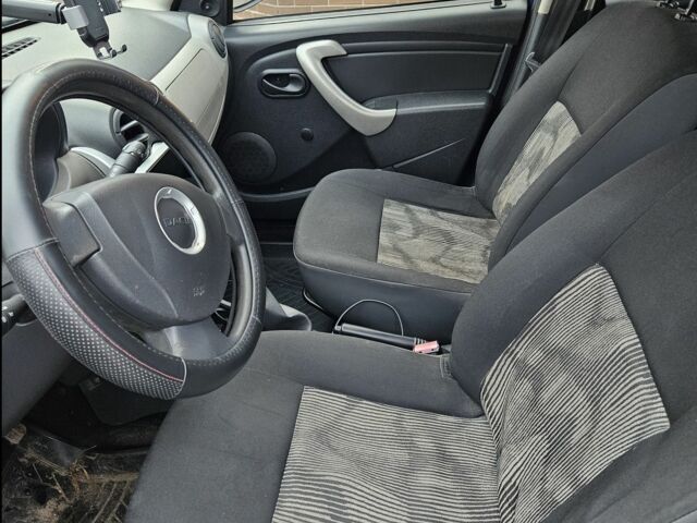 Синій Дачія Sandero, об'ємом двигуна 1.4 л та пробігом 171 тис. км за 4500 $, фото 7 на Automoto.ua