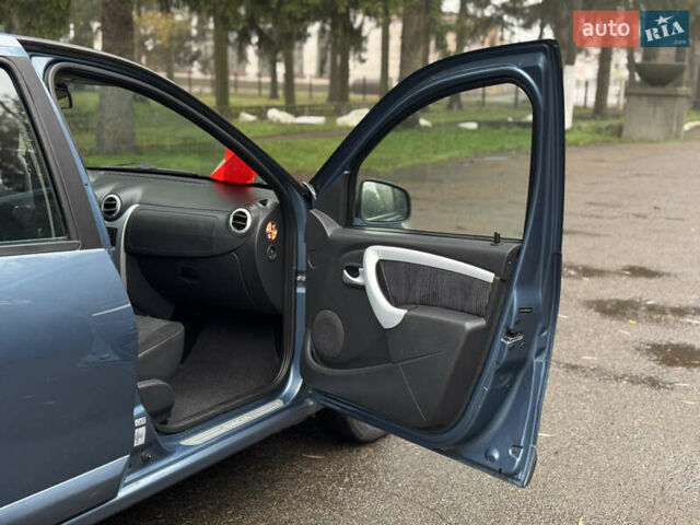 Синий Дачия Сандеро, объемом двигателя 1.6 л и пробегом 151 тыс. км за 5450 $, фото 20 на Automoto.ua