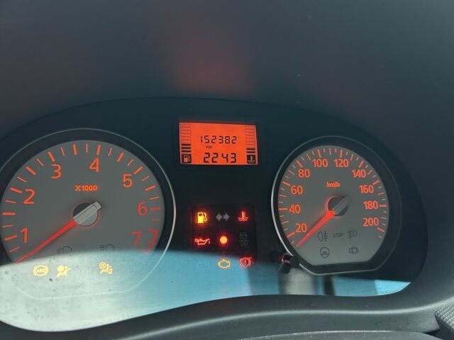 Синий Дачия Сандеро, объемом двигателя 1.4 л и пробегом 152 тыс. км за 3950 $, фото 12 на Automoto.ua