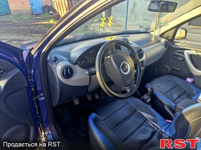 Синий Дачия Сандеро, объемом двигателя 1.4 л и пробегом 178 тыс. км за 3800 $, фото 5 на Automoto.ua