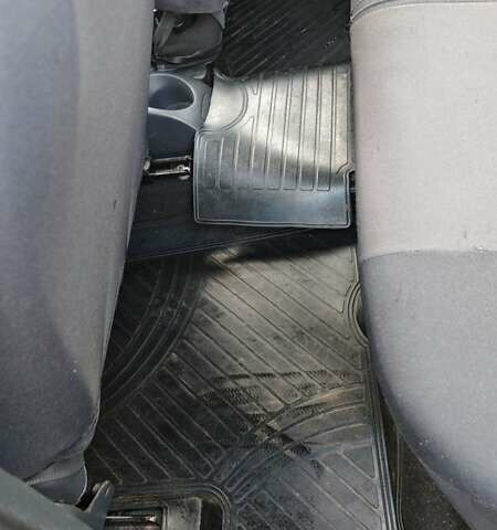 Синий Дачия Сандеро, объемом двигателя 1.6 л и пробегом 110 тыс. км за 4300 $, фото 5 на Automoto.ua