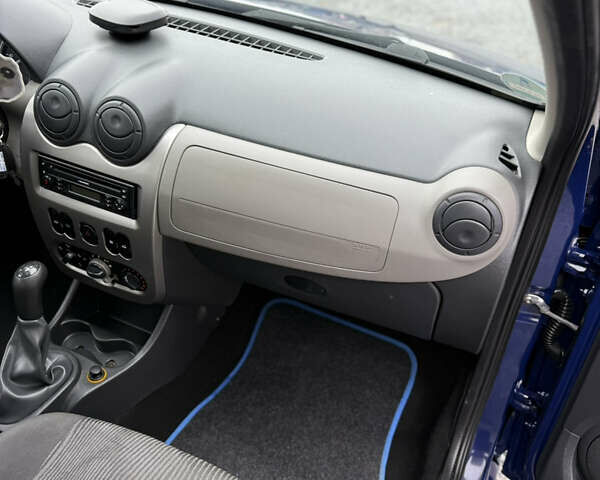 Синий Дачия Сандеро, объемом двигателя 1.2 л и пробегом 140 тыс. км за 4499 $, фото 84 на Automoto.ua