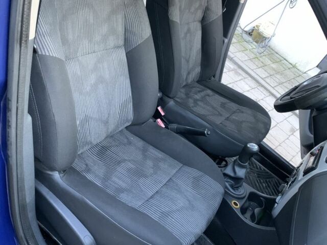 Синій Дачія Sandero, об'ємом двигуна 1.4 л та пробігом 300 тис. км за 2850 $, фото 12 на Automoto.ua