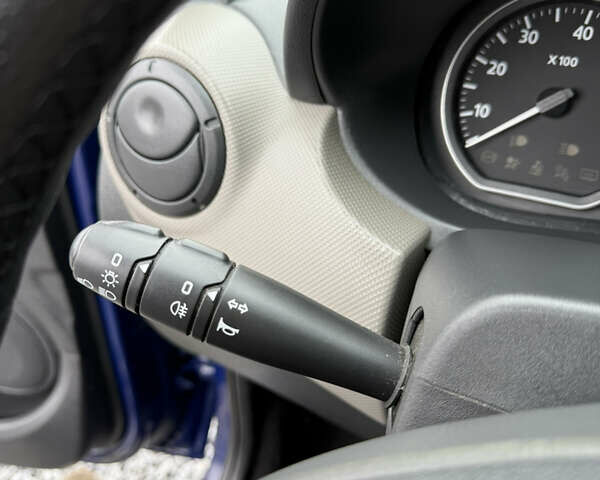 Синий Дачия Сандеро, объемом двигателя 1.2 л и пробегом 140 тыс. км за 4499 $, фото 103 на Automoto.ua