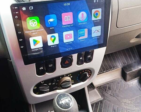 Синий Дачия Сандеро, объемом двигателя 1.6 л и пробегом 234 тыс. км за 4300 $, фото 7 на Automoto.ua