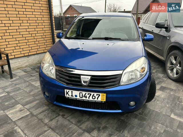 Синий Дачия Сандеро, объемом двигателя 1.6 л и пробегом 117 тыс. км за 4600 $, фото 1 на Automoto.ua
