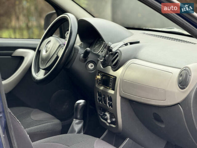 Синій Дачія Sandero, об'ємом двигуна 1.39 л та пробігом 265 тис. км за 3999 $, фото 15 на Automoto.ua