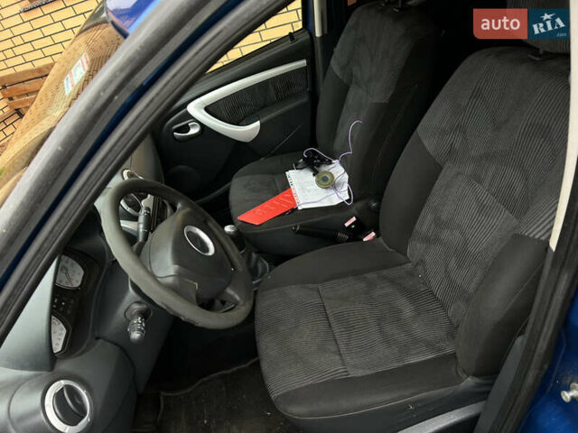 Синий Дачия Сандеро, объемом двигателя 1.6 л и пробегом 117 тыс. км за 4600 $, фото 18 на Automoto.ua