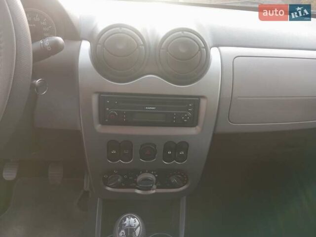 Синий Дачия Сандеро, объемом двигателя 1.2 л и пробегом 157 тыс. км за 4500 $, фото 9 на Automoto.ua