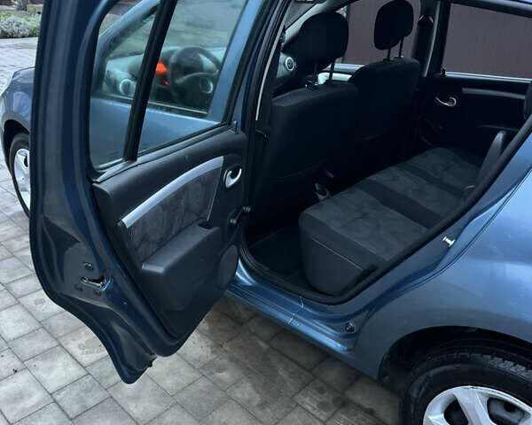 Синий Дачия Сандеро, объемом двигателя 1.6 л и пробегом 200 тыс. км за 5700 $, фото 12 на Automoto.ua