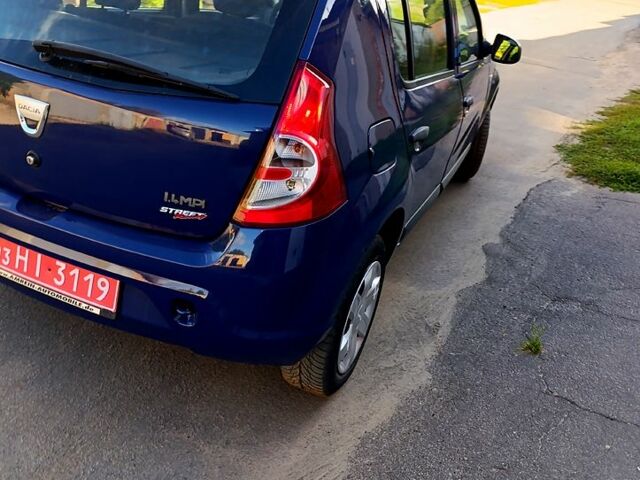 Синій Дачія Sandero, об'ємом двигуна 1.4 л та пробігом 160 тис. км за 4550 $, фото 2 на Automoto.ua