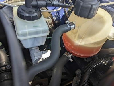 Синий Дачия Сандеро, объемом двигателя 1.4 л и пробегом 165 тыс. км за 4200 $, фото 3 на Automoto.ua