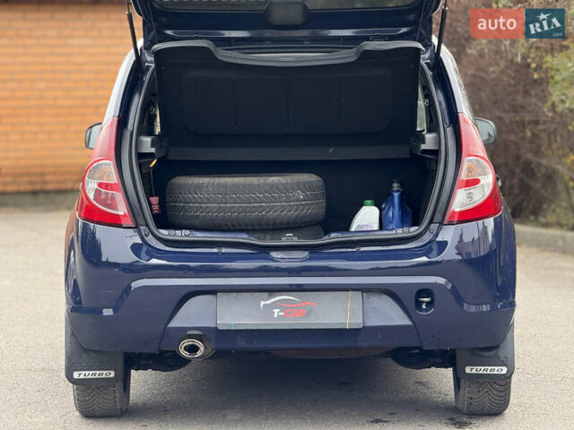Синій Дачія Sandero, об'ємом двигуна 1.39 л та пробігом 265 тис. км за 3999 $, фото 10 на Automoto.ua