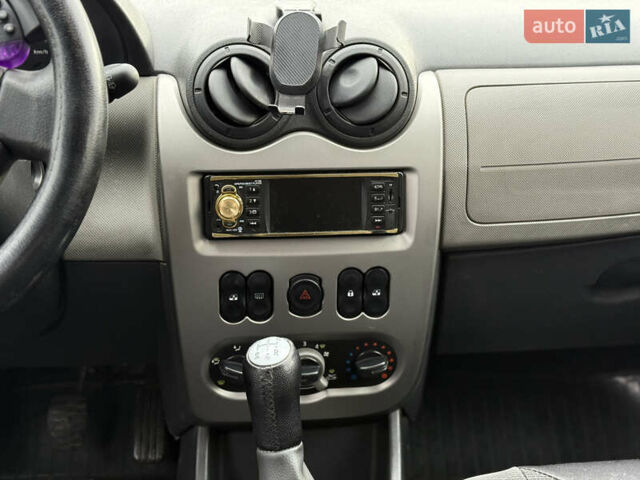 Синій Дачія Sandero, об'ємом двигуна 1.39 л та пробігом 265 тис. км за 3999 $, фото 22 на Automoto.ua