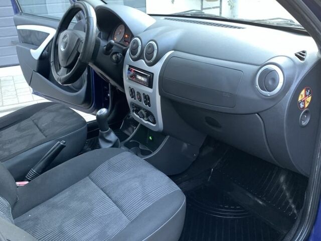 Синій Дачія Sandero, об'ємом двигуна 1.4 л та пробігом 300 тис. км за 2850 $, фото 11 на Automoto.ua