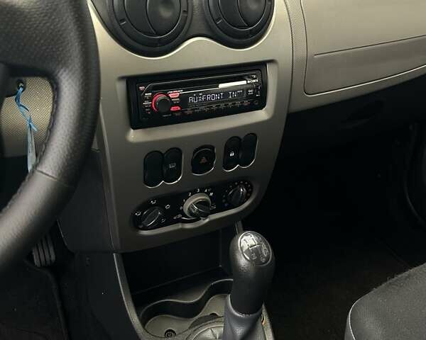 Синий Дачия Сандеро, объемом двигателя 1.4 л и пробегом 201 тыс. км за 4550 $, фото 24 на Automoto.ua