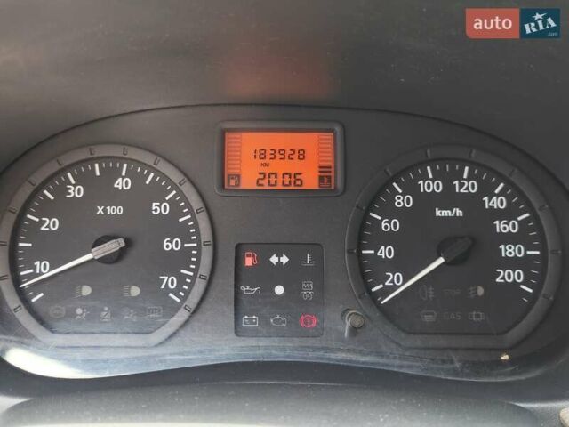 Синій Дачія Sandero, об'ємом двигуна 1.4 л та пробігом 183 тис. км за 4150 $, фото 15 на Automoto.ua