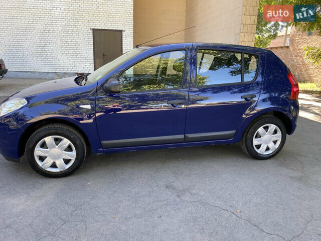 Синий Дачия Сандеро, объемом двигателя 1.4 л и пробегом 147 тыс. км за 4750 $, фото 3 на Automoto.ua