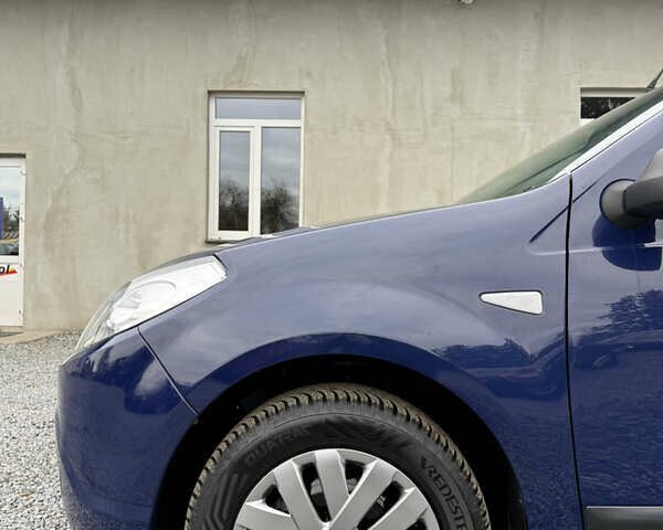 Синий Дачия Сандеро, объемом двигателя 1.2 л и пробегом 140 тыс. км за 4499 $, фото 48 на Automoto.ua