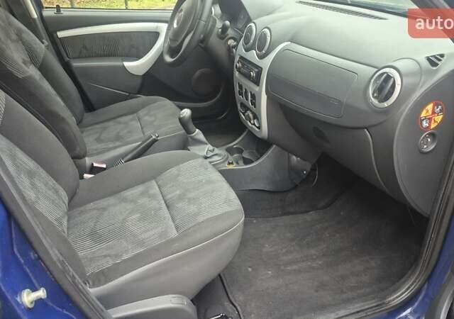 Синий Дачия Сандеро, объемом двигателя 1.6 л и пробегом 236 тыс. км за 5200 $, фото 16 на Automoto.ua