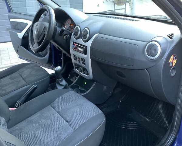 Синій Дачія Sandero, об'ємом двигуна 1.39 л та пробігом 315 тис. км за 2850 $, фото 11 на Automoto.ua