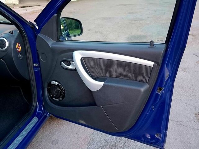 Синій Дачія Sandero, об'ємом двигуна 1.4 л та пробігом 170 тис. км за 4699 $, фото 7 на Automoto.ua