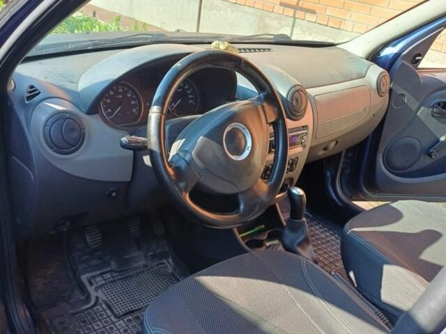 Синий Дачия Сандеро, объемом двигателя 1.4 л и пробегом 355 тыс. км за 2700 $, фото 3 на Automoto.ua