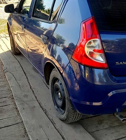 Синий Дачия Сандеро, объемом двигателя 1.4 л и пробегом 170 тыс. км за 4000 $, фото 2 на Automoto.ua