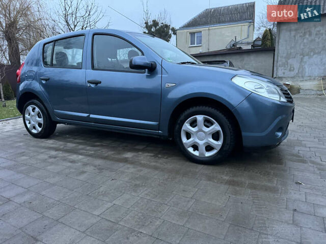 Синий Дачия Сандеро, объемом двигателя 1.6 л и пробегом 200 тыс. км за 5700 $, фото 3 на Automoto.ua
