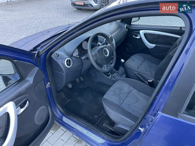 Синий Дачия Сандеро, объемом двигателя 1.4 л и пробегом 246 тыс. км за 4600 $, фото 8 на Automoto.ua