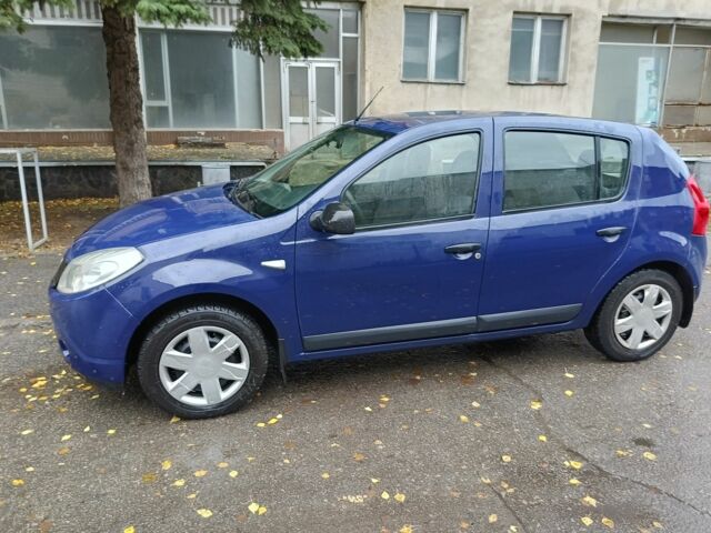 Дачия Сандеро 2009 в Сумах на Automoto.ua Синий Дачия Сандеро, объемом двигателя 1.4 л и пробегом 288 тыс. км за 3650 $, фото 1 на Automoto.ua