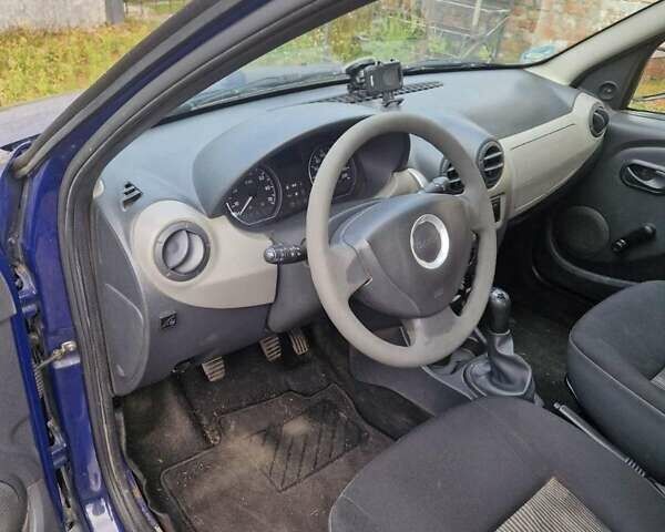 Синій Дачія Sandero, об'ємом двигуна 1.39 л та пробігом 160 тис. км за 3500 $, фото 7 на Automoto.ua