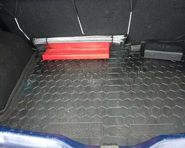 Синий Дачия Сандеро, объемом двигателя 1.4 л и пробегом 129 тыс. км за 3500 $, фото 5 на Automoto.ua